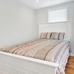 Stylish House One Block To Beach With Linens And Parking