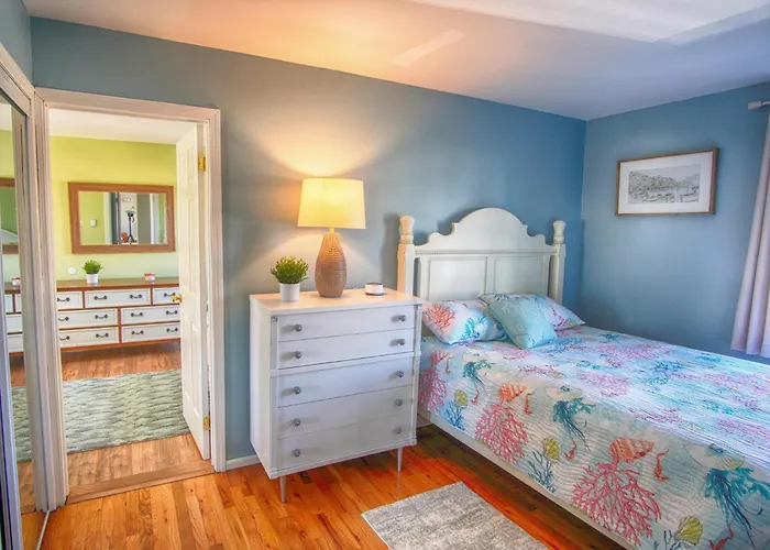 Gorgeous Beach House With Large Pool & Private Beach, Just 3 Blocks Away!!