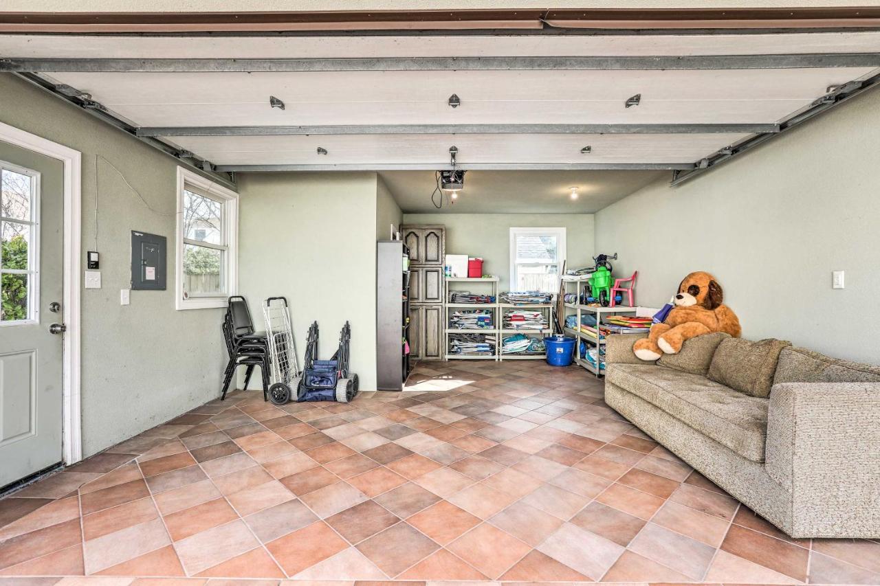 Beautiful Spacious Home, Private Deck & Grill, With Badges Holiday home *
