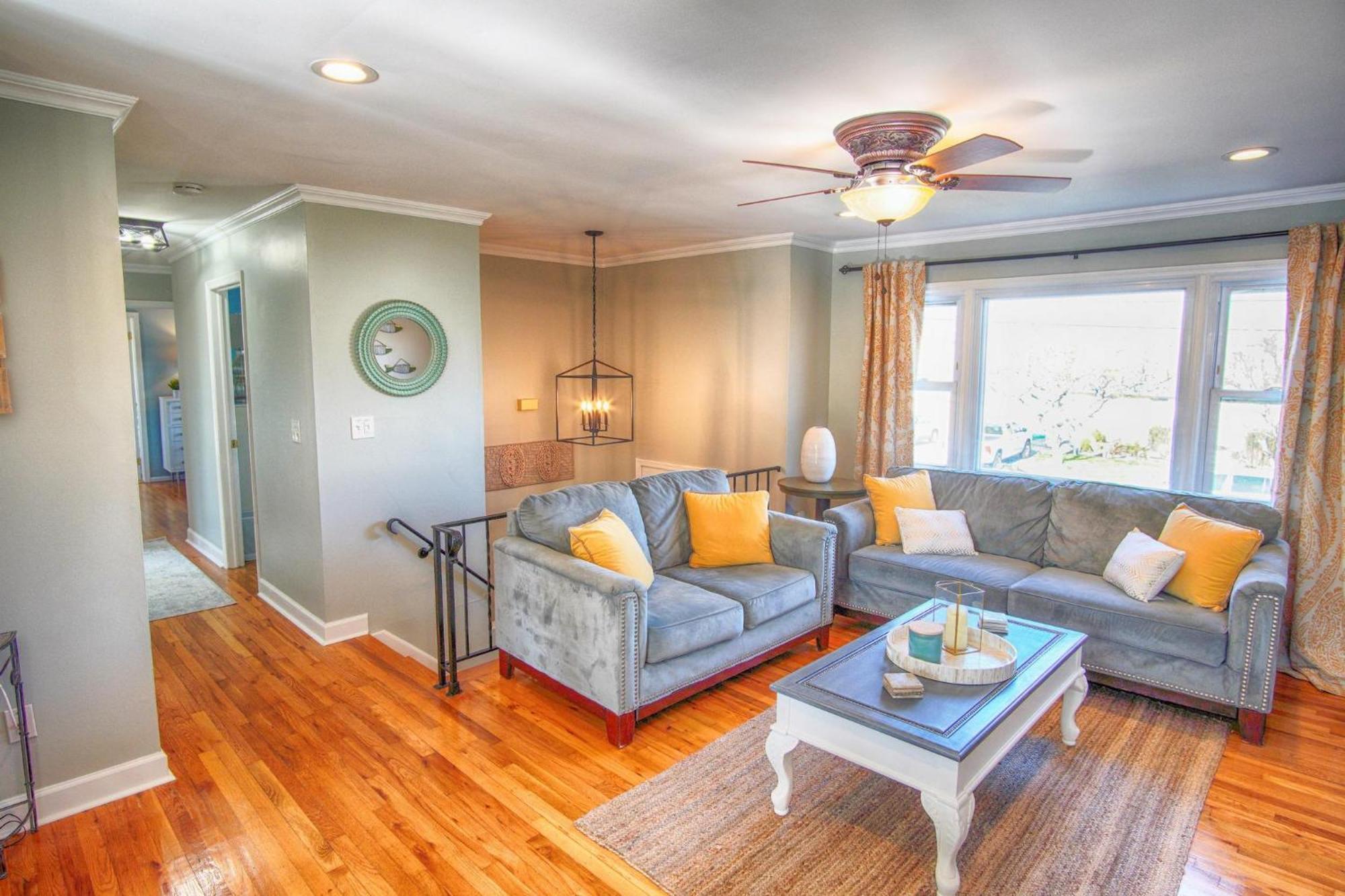 Holiday home Gorgeous House With Large Pool & Private Beach, Just 3 Blocks Away!! *