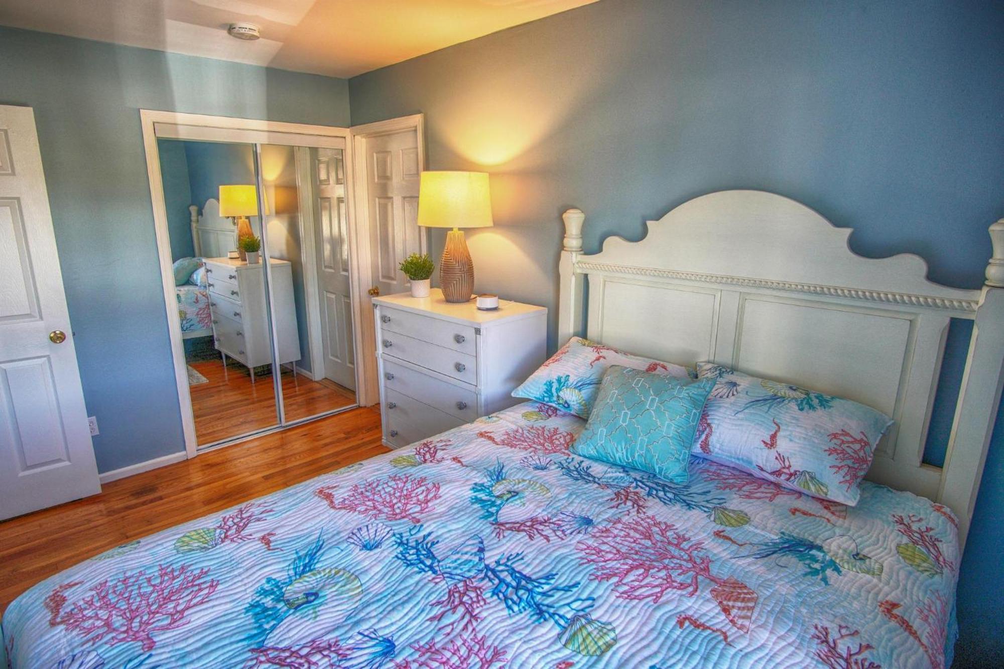 Holiday home Gorgeous House With Large Pool & Private Beach, Just 3 Blocks Away!!