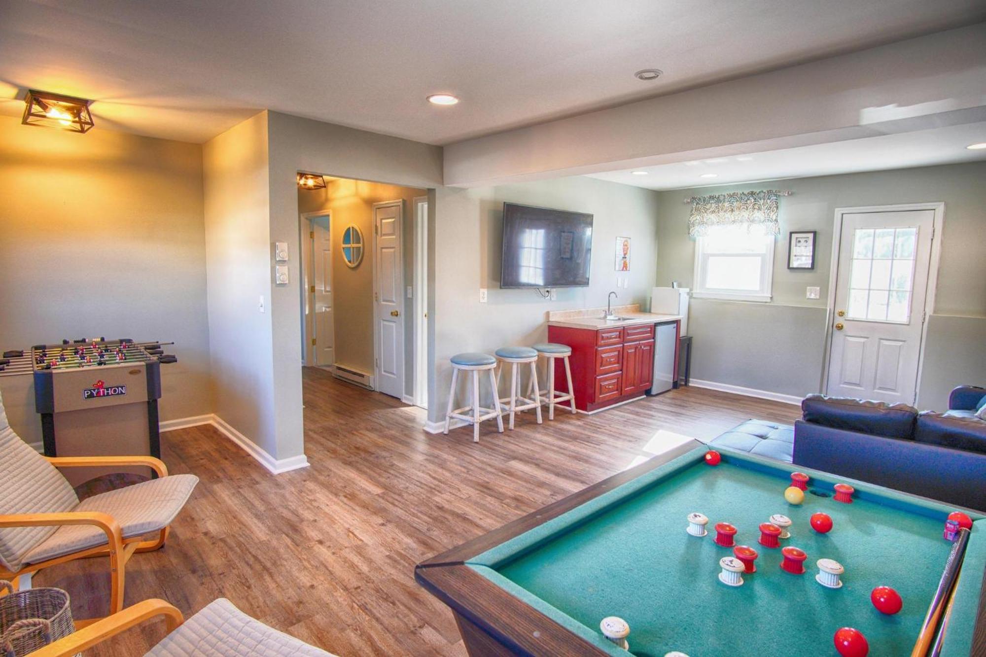 Gorgeous House With Large Pool & Private Beach, Just 3 Blocks Away!! * Point Pleasant Beach