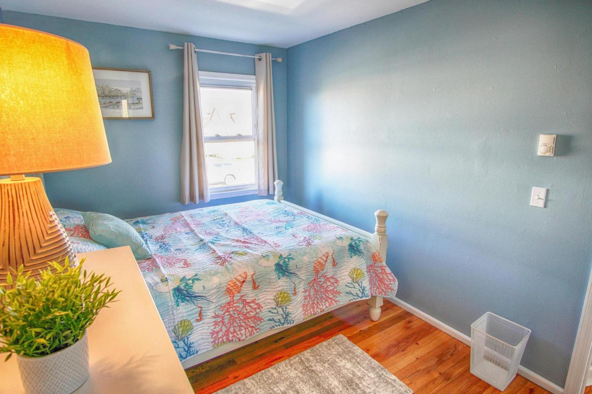 Holiday home Gorgeous House With Large Pool & Private Beach, Just 3 Blocks Away!! *