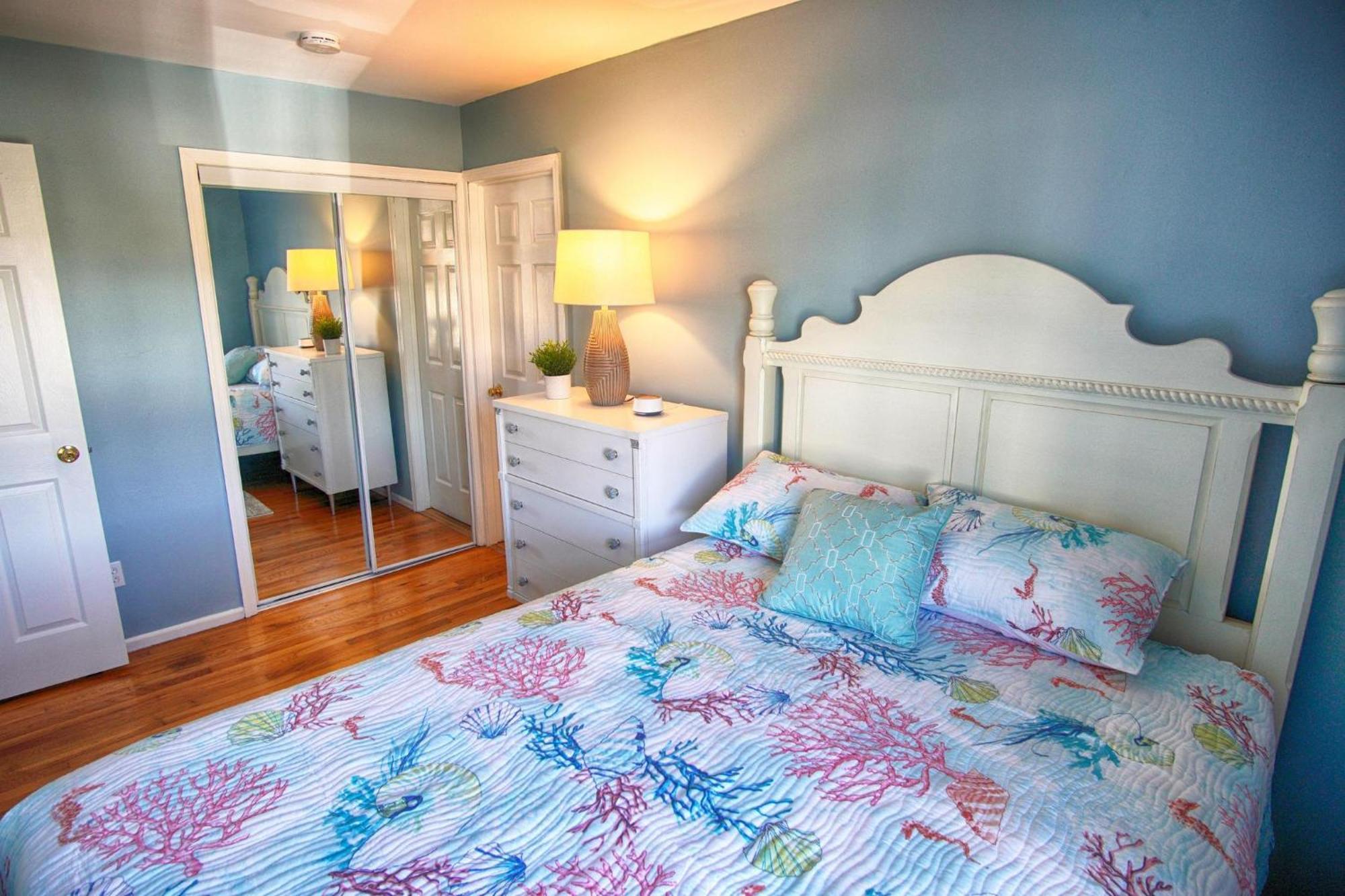 Holiday home Gorgeous House With Large Pool & Private Beach, Just 3 Blocks Away!! Point Pleasant Beach