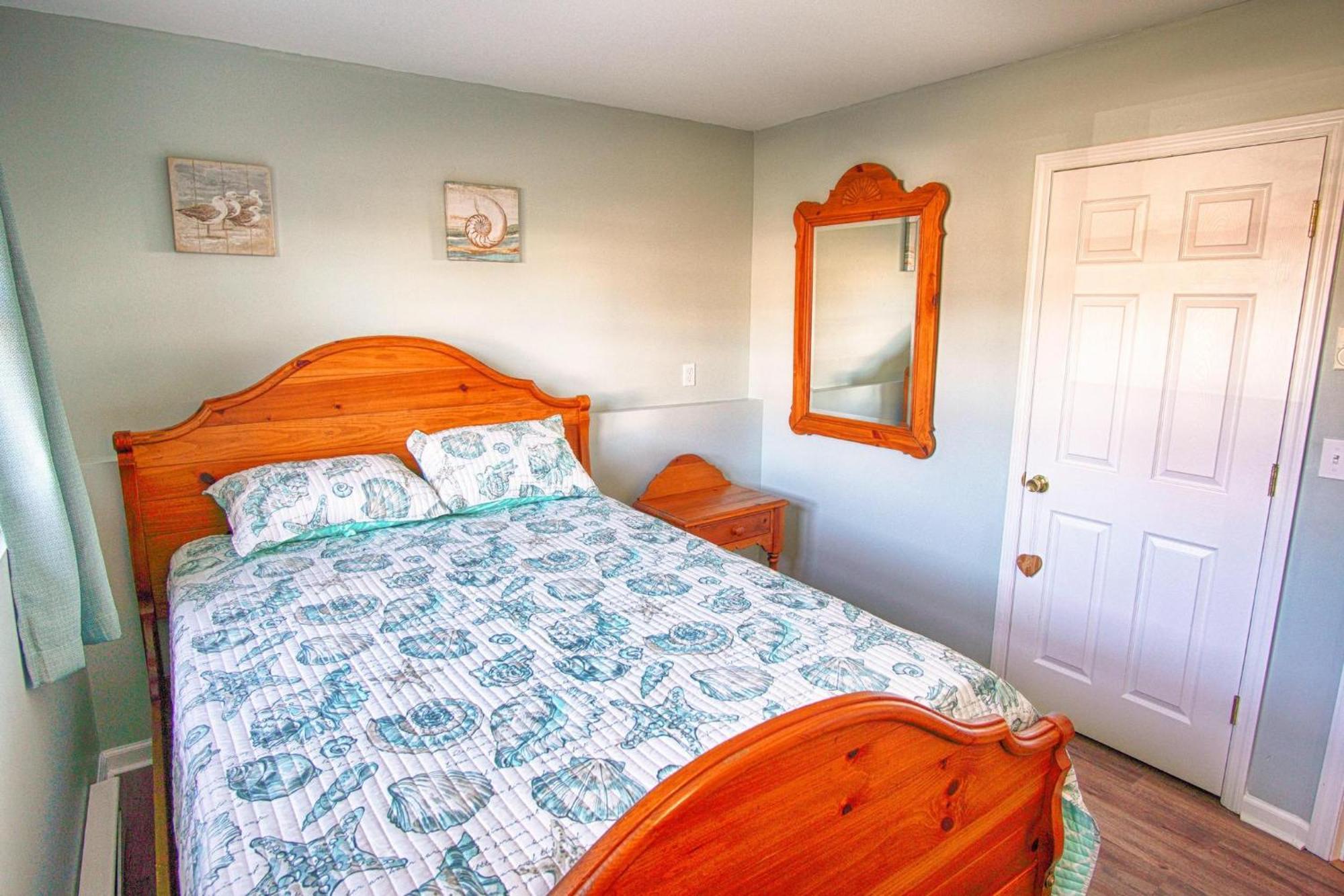 Gorgeous House With Large Pool & Private Beach, Just 3 Blocks Away!! Holiday home Point Pleasant Beach