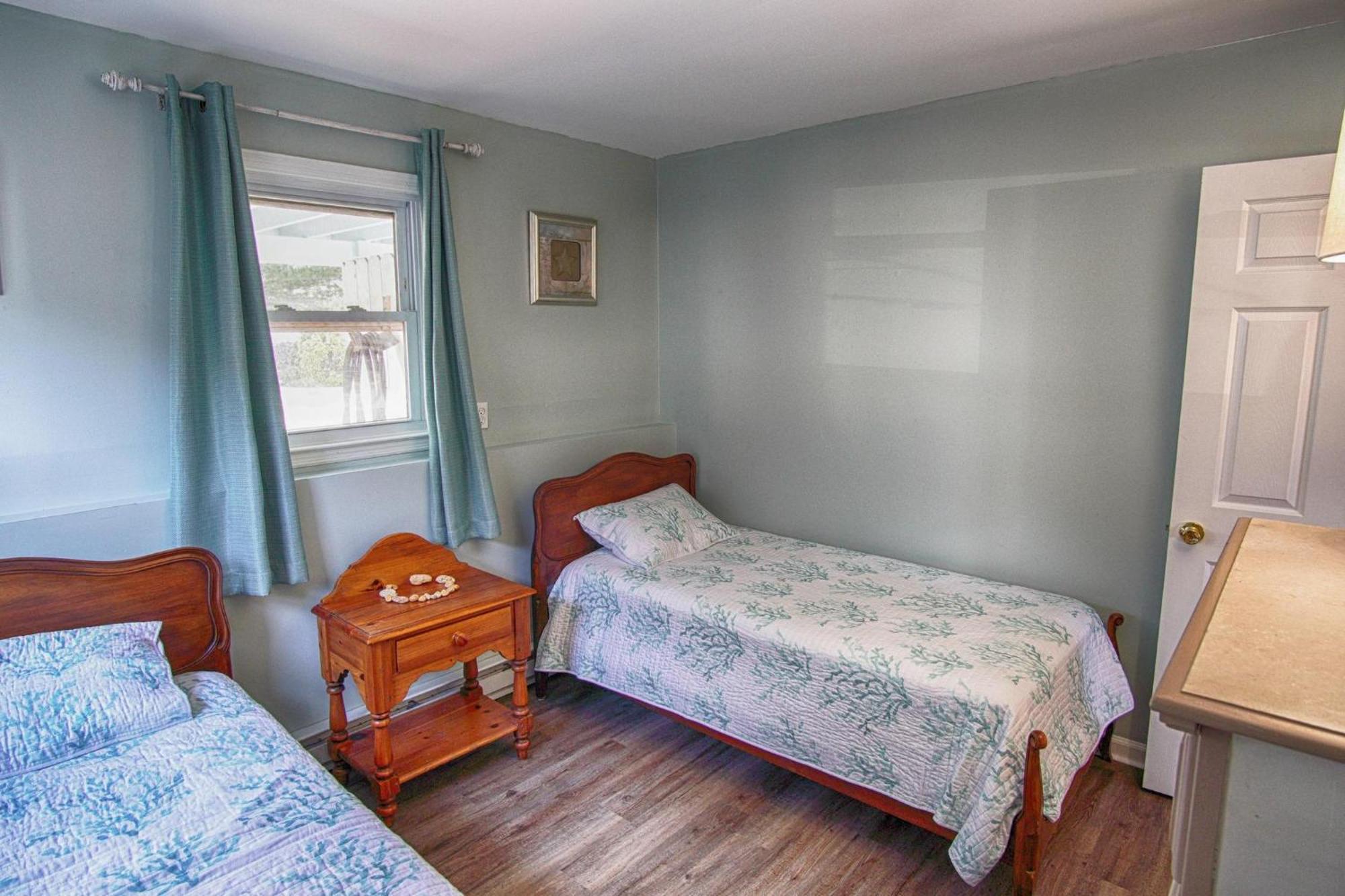 Gorgeous House With Large Pool & Private Beach, Just 3 Blocks Away!! Point Pleasant Beach