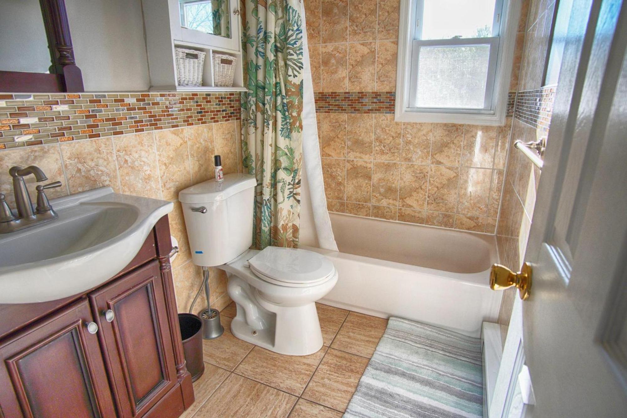Gorgeous House With Large Pool & Private Beach, Just 3 Blocks Away!! Point Pleasant Beach