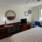 Sand Pebble Motor Lodge
