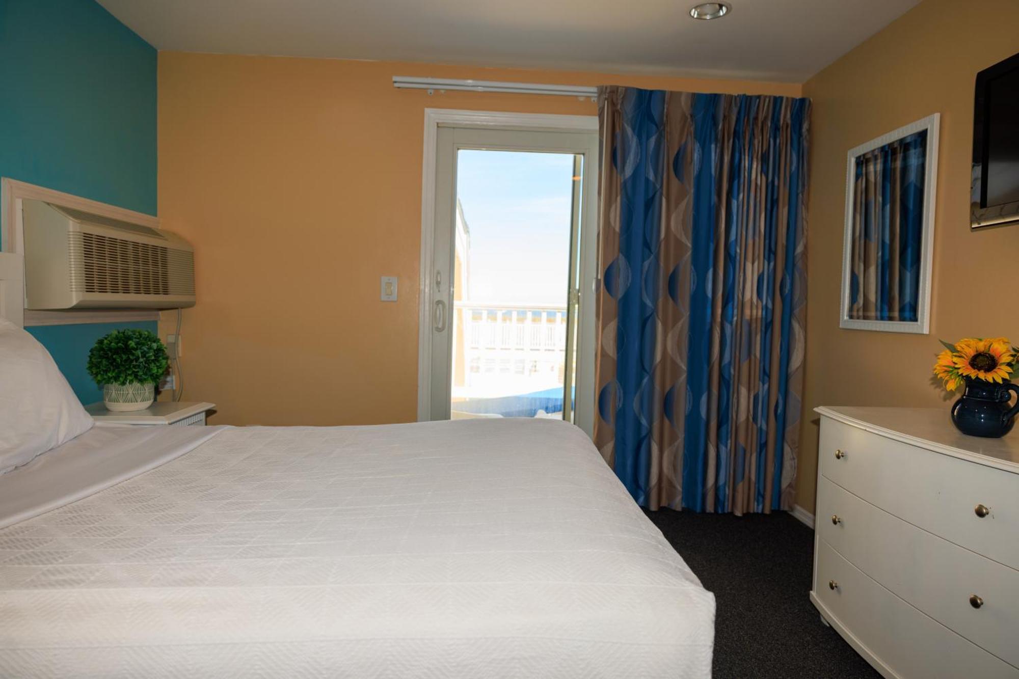 Hotel The White Sands And 3*