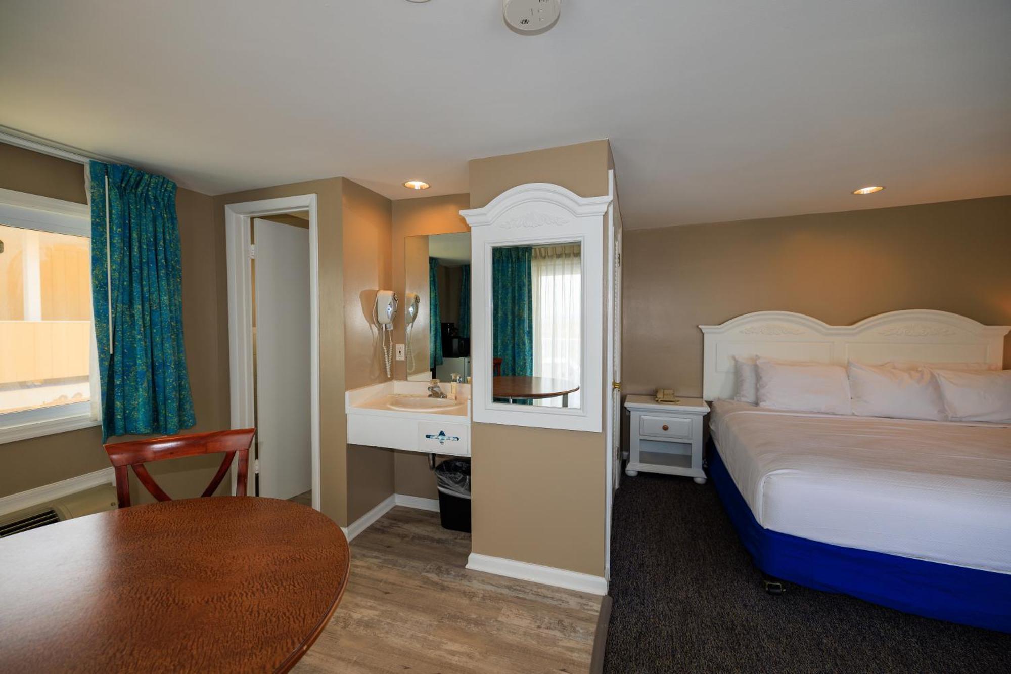 Hotel The White Sands And 3*
