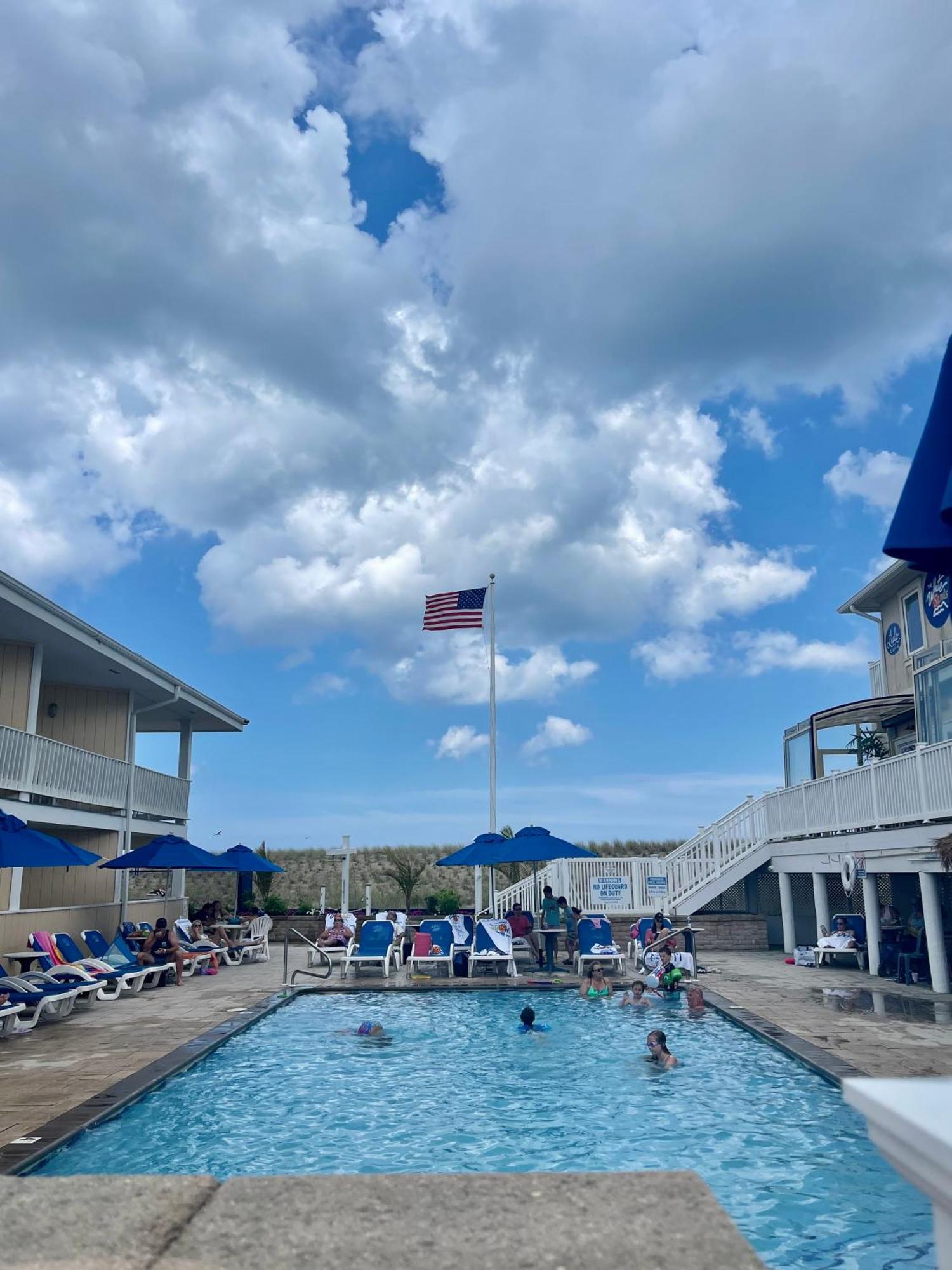 The White Sands And 3* Point Pleasant Beach