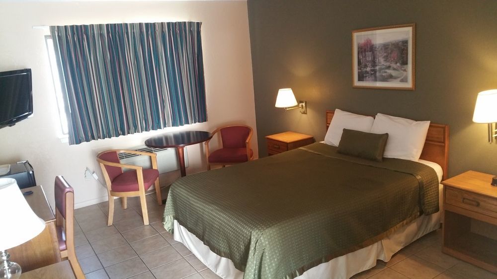 Pebble Motor Motel